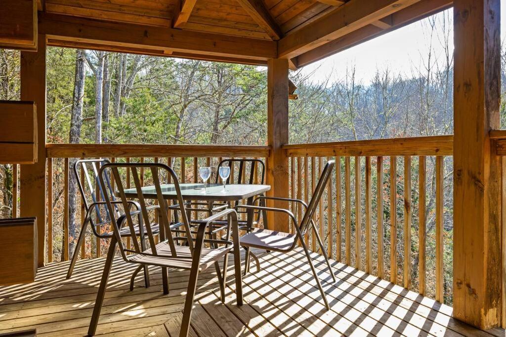 Beautiful 2 Bed With Hot Tub And Pool *