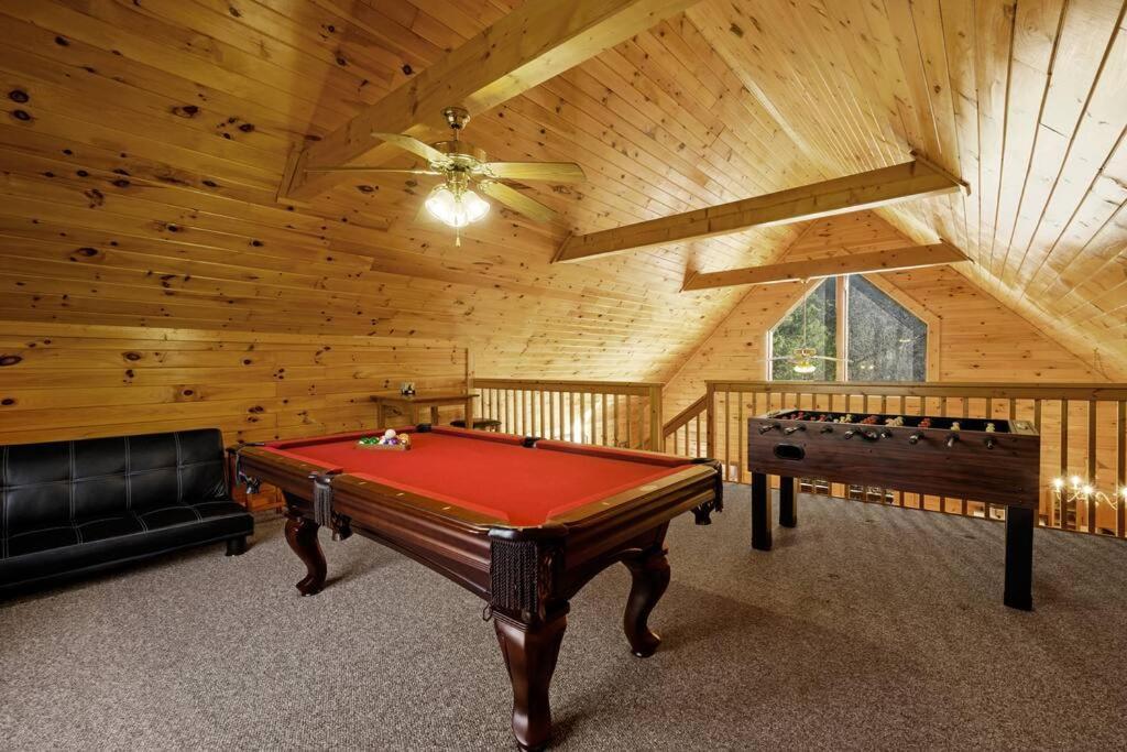 Beautiful 2 Bed With Hot Tub And Pool *