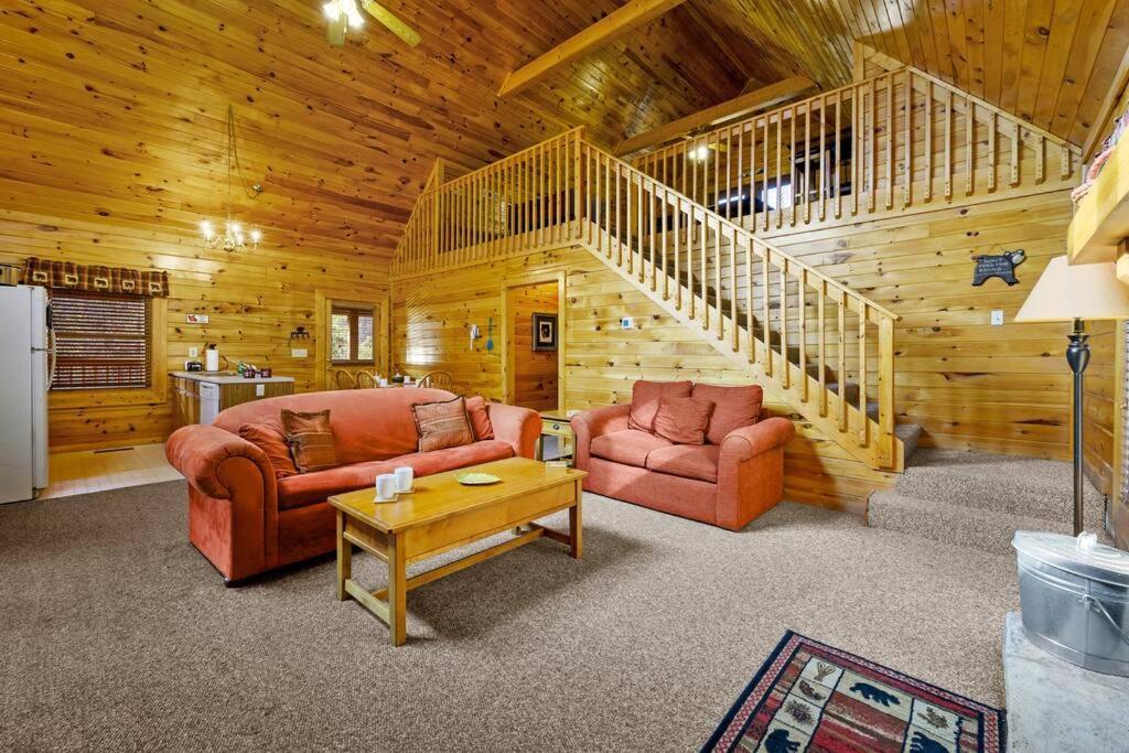 Beautiful 2 Bed With Hot Tub And Pool Hébergement de vacances Sevierville