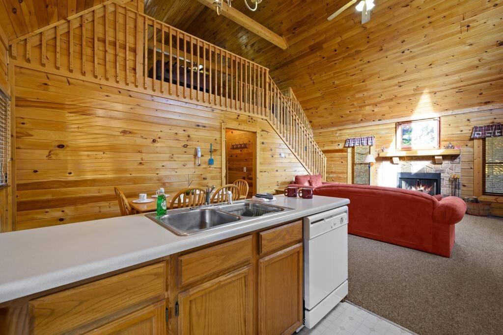 Hébergement de vacances Beautiful 2 Bed With Hot Tub And Pool
