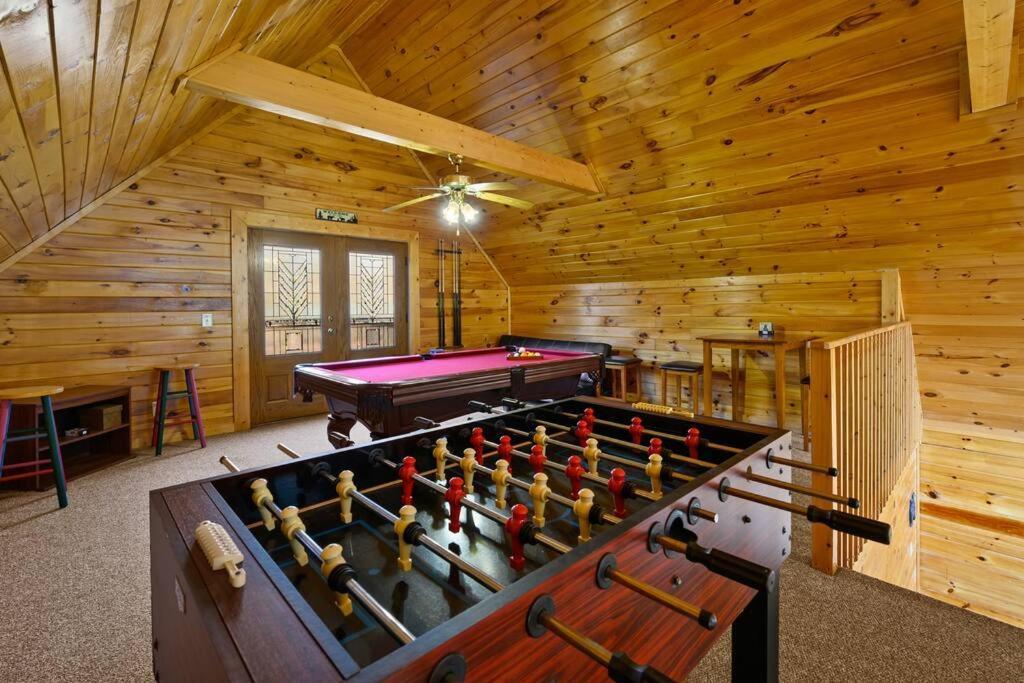 Beautiful 2 Bed With Hot Tub And Pool *