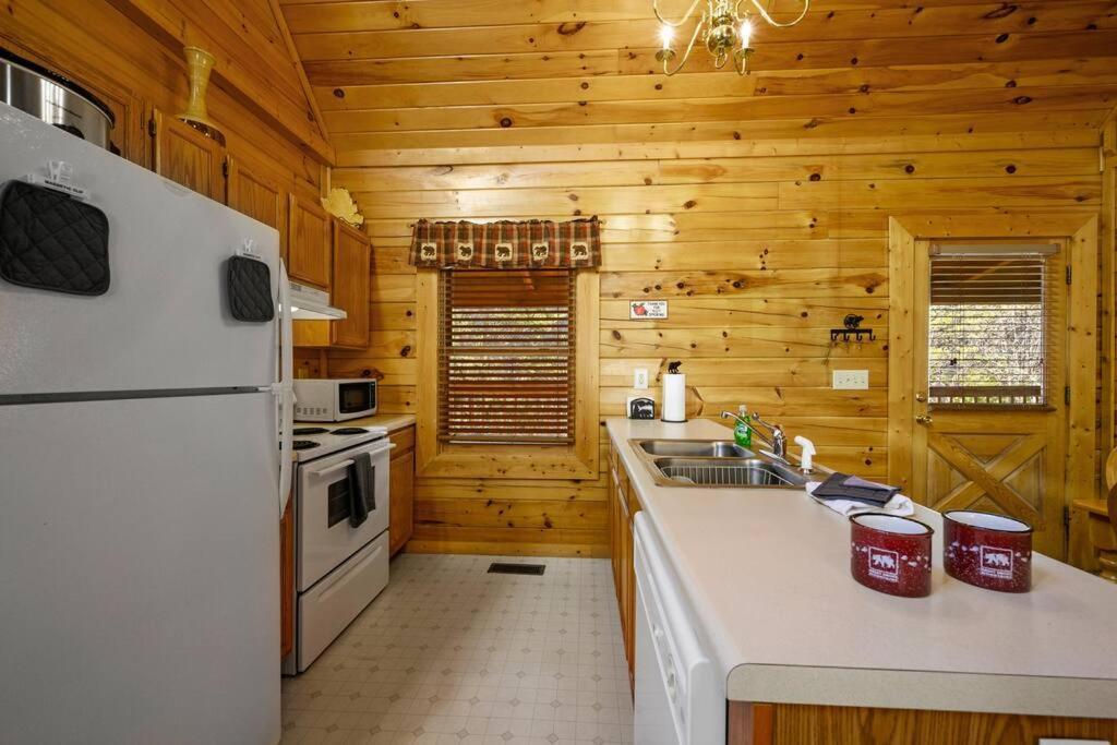 Hébergement de vacances Beautiful 2 Bed With Hot Tub And Pool
