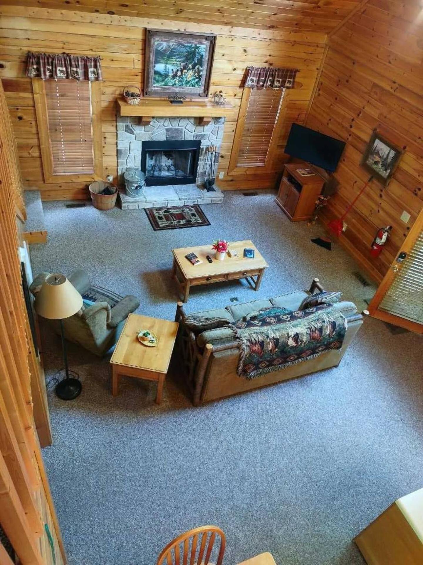 Beautiful 2 Bed With Hot Tub And Pool Sevierville