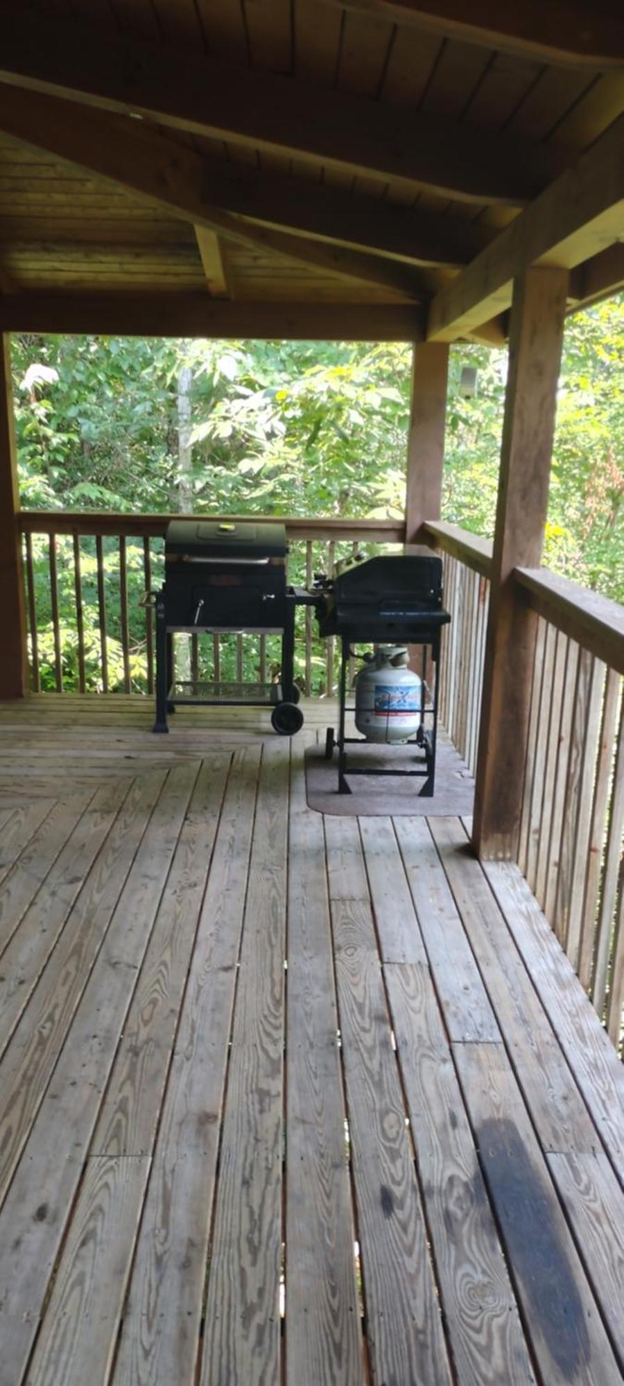 Beautiful 2 Bed With Hot Tub And Pool * Sevierville