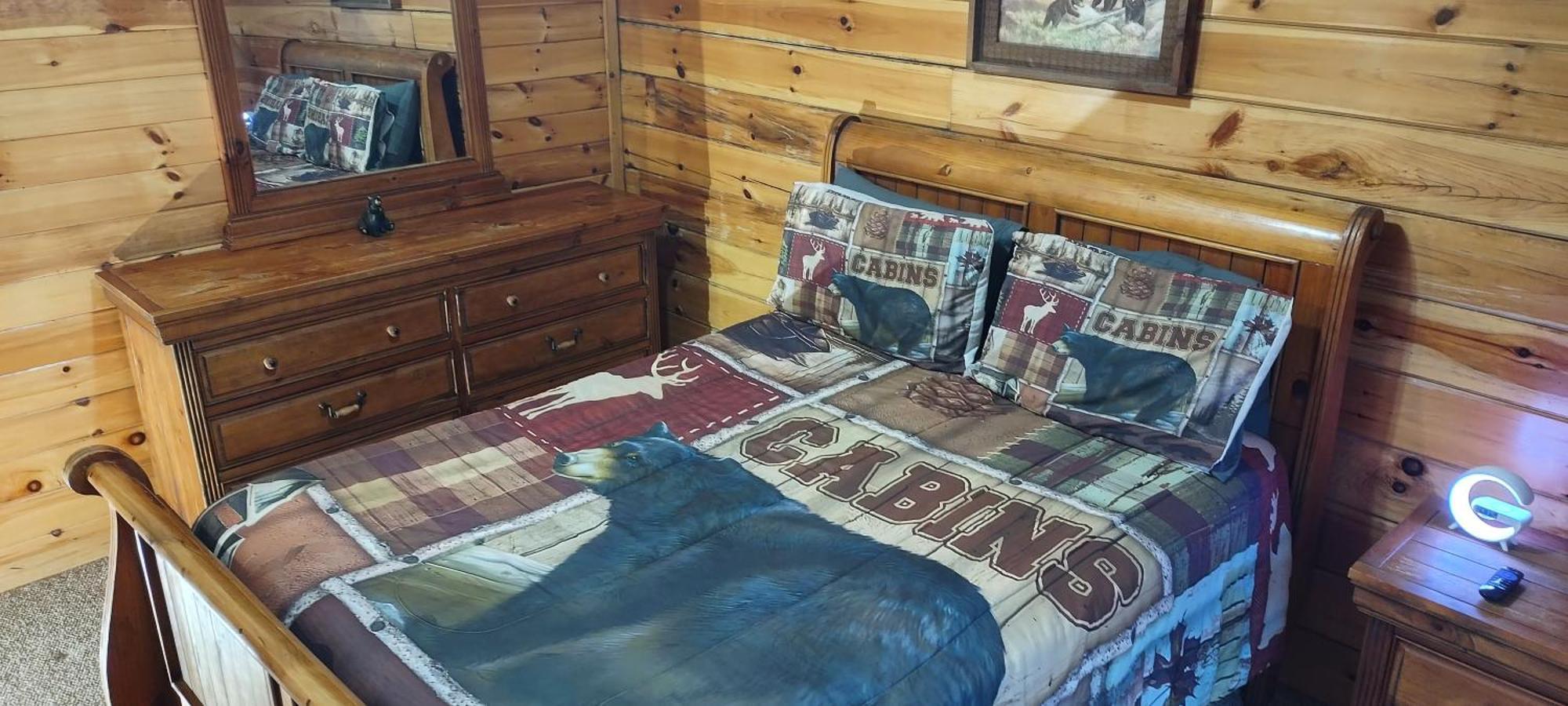 Beautiful 2 Bed With Hot Tub And Pool *